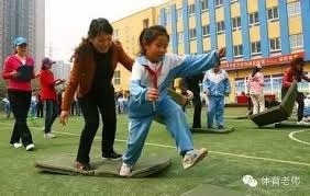 [中超]米特里策左路斜传 卢卡斯后点头球破门