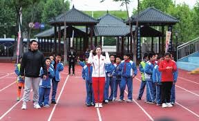 为什么牛牛不需要复杂的读牌，但极度需要冷静？（在牛牛中，读牌不必复杂，冷静却至关重要，为什么？）