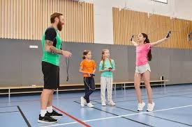 CBA：浙江广厦主场不敌上海 韦瑟斯庞首秀砍下11分