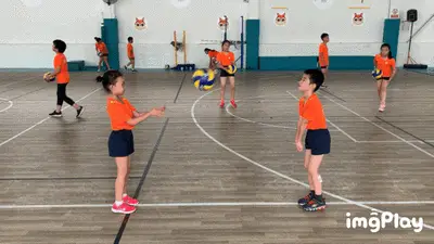 埃斯特旺：安帅在很多方面都帮了我，比赛后还给了我一个拥抱