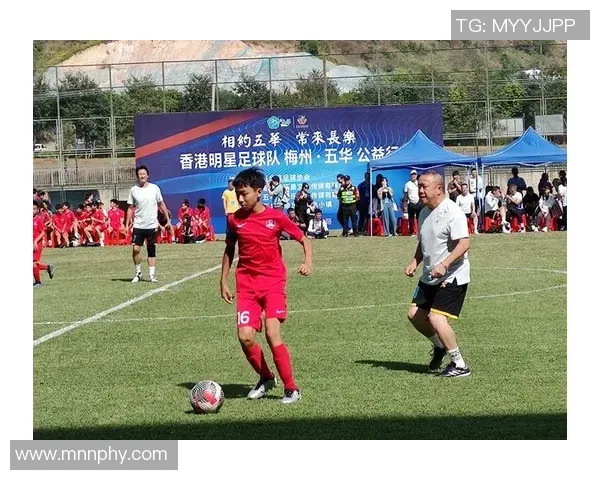 下半场还有机会吗？杨瀚森半场2中0得0分4犯规